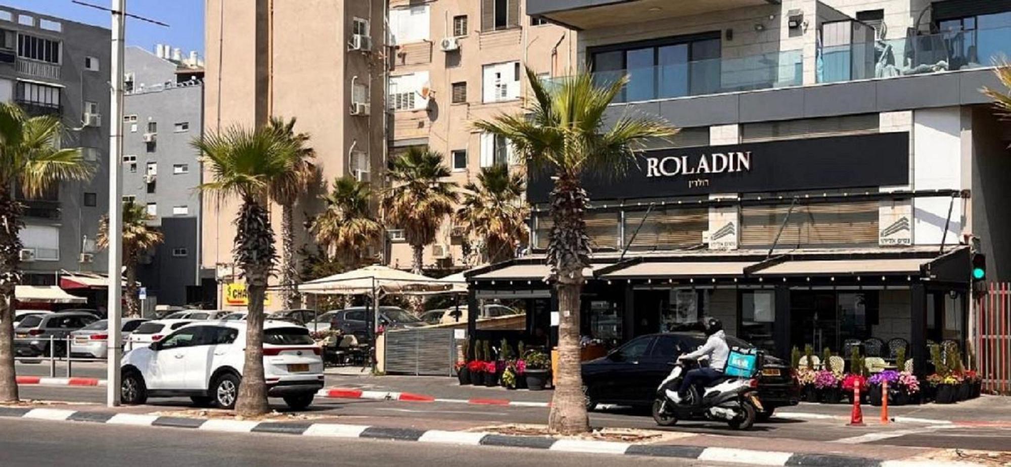 Апартаменты דירת 5 חדרים מול הים Бат-Ям Экстерьер фото